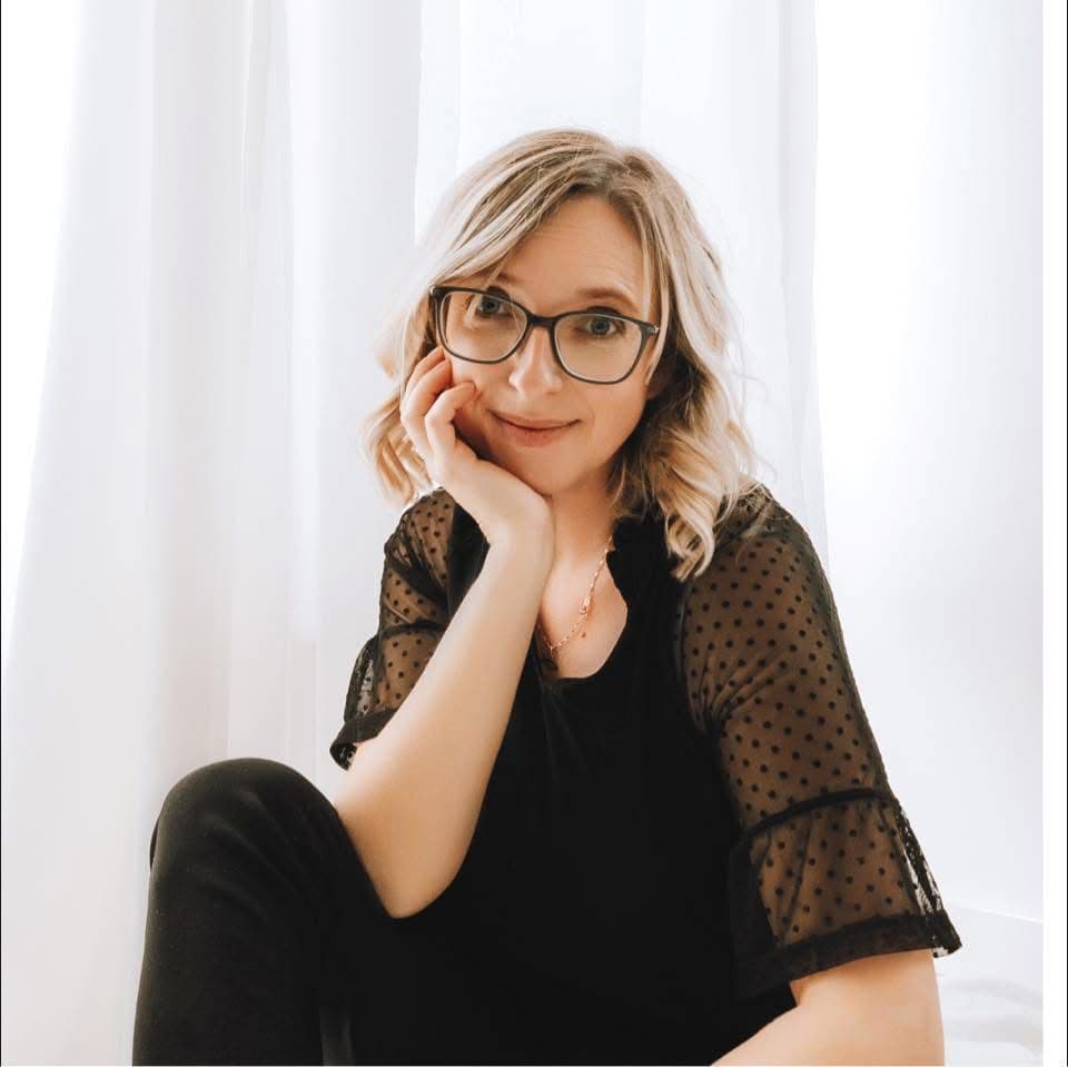 Nina, Safe Frame founder and working photographer